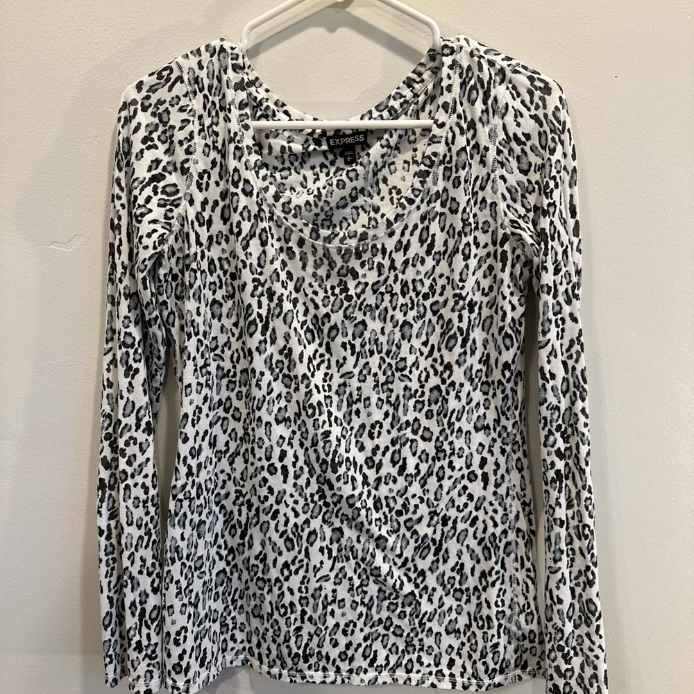 Express Black and White Ruched Long Sleeve Blouse